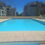 Апартаменти Centre Port,piscine Et Parking Sous Terrain Агд