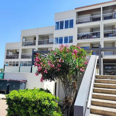Centre Port,piscine Et Parking Sous Terrain *