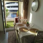 Centre Port,piscine Et Parking Sous Terrain *