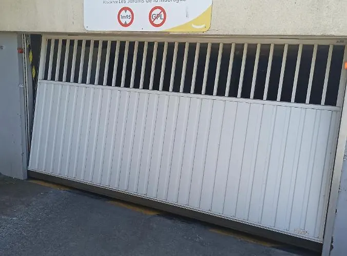 Centre Port,piscine Et Parking Sous Terrain Apartment Agde