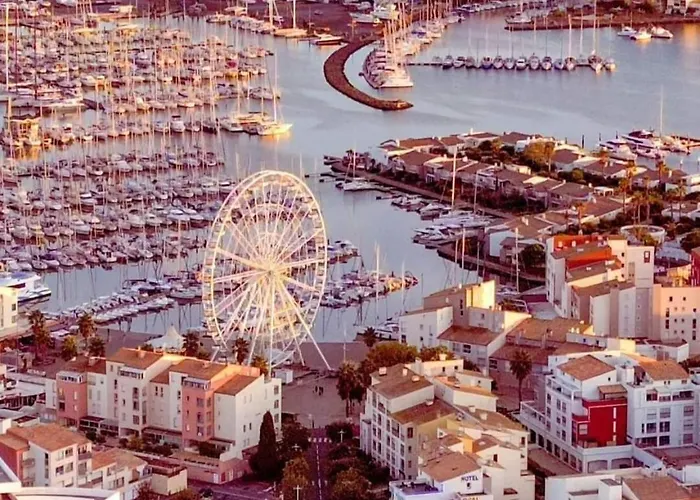 Centre Port,piscine Et Parking Sous Terrain